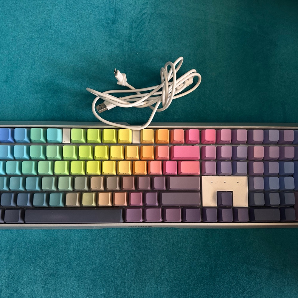 Cherry Custom Keyboard - Picture 2 of 7